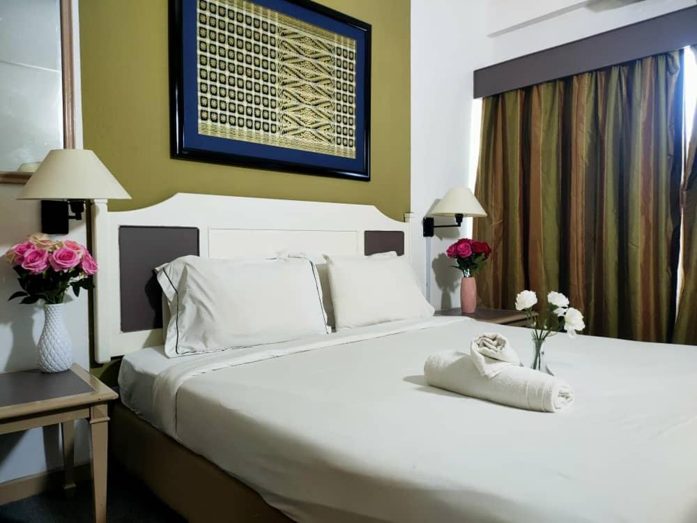 Beachfront Full Sea Penang Tanjung Bungah  Exterior photo