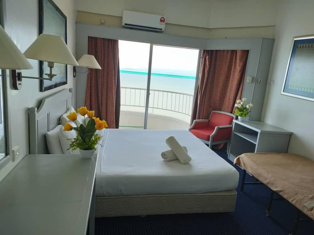 Beachfront Full Sea Penang Tanjung Bungah  Exterior photo