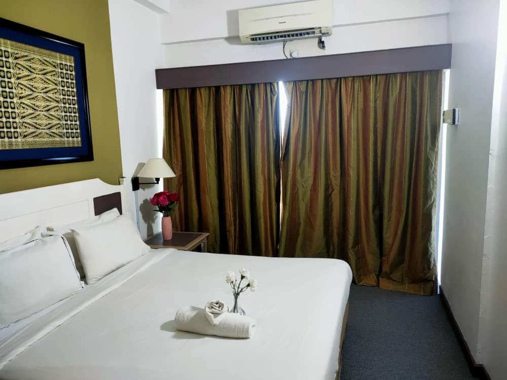 Beachfront Full Sea Penang Tanjung Bungah  Exterior photo